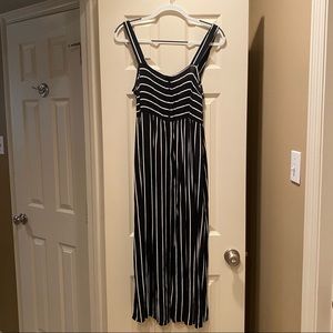 Black and white striped maxi dress (large)